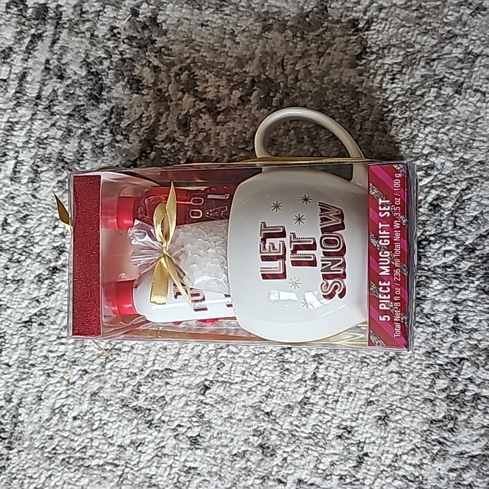 5 PIECE MUG GIFT SET